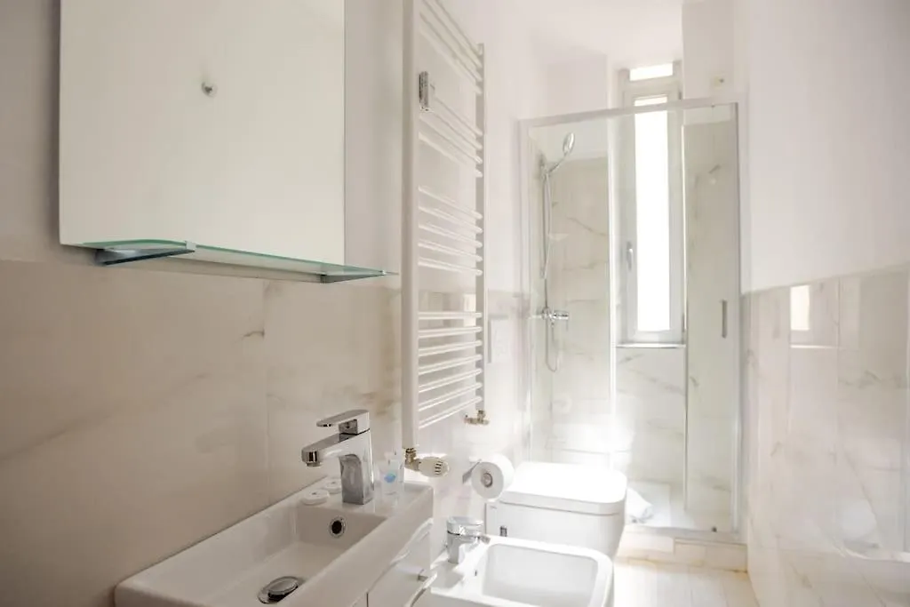Isola - Strategic Apartment Milan